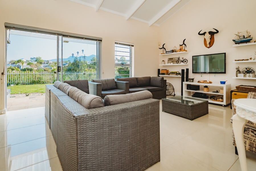 3 Bedroom Property for Sale in Dormehls Drift Western Cape
